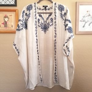 Torrid Embroidered Rauna / Kimono - Size 0/1